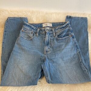 Abercrombie & Fitch Mom Jeans
